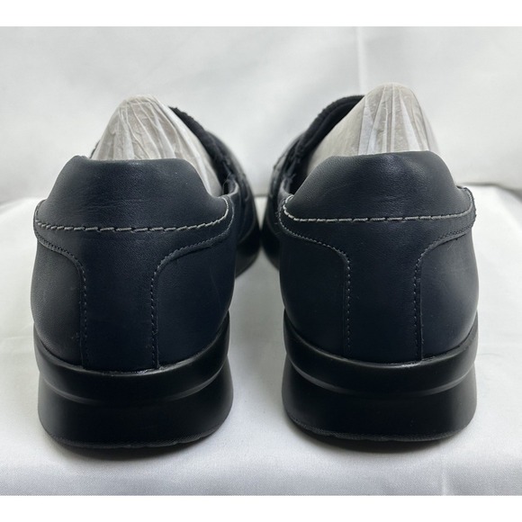 Clarks Women's Ellowyn Slip On Loafer Navy Blue Size 9 Comfort Cushion Casual - Picture 5 of 11